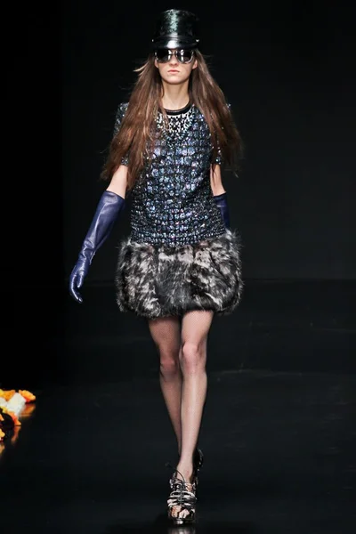 Look 1